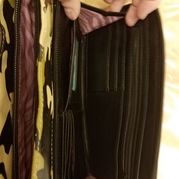 Purse - Picture 2 of 4